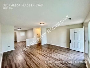 3967 Arbor Pl Ln in Chattanooga, TN - Foto de edificio - Building Photo