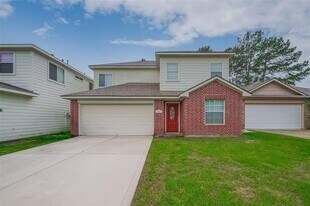 5009 Willow Point Dr in Conroe, TX - Building Photo