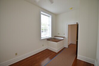 260 Henderson St, Unit 2 in Carlisle, PA - Foto de edificio - Building Photo