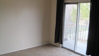 389 E 7670 S, #B in Midvale, UT - Building Photo - Building Photo