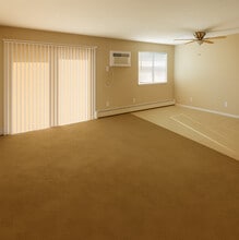 Westwood Apartments in Cincinnati, OH - Building Photo - Building Photo