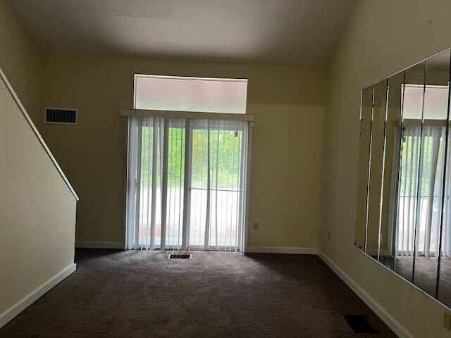 4 Adams Cir in Middleboro, MA - Building Photo - Building Photo