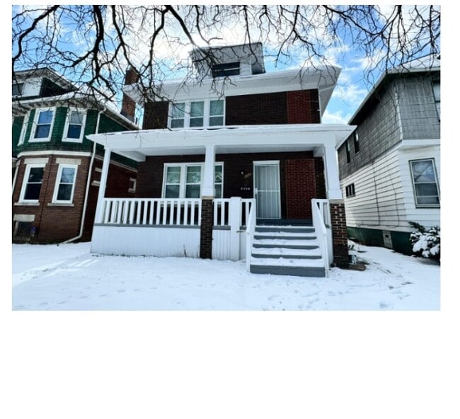 property at 3027 Northwestern St