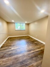 7000 NW 17th St, Unit 110 in Plantation, FL - Building Photo - Building Photo