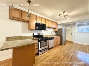 912 W Agatite Ave in Chicago, IL - Building Photo - Building Photo