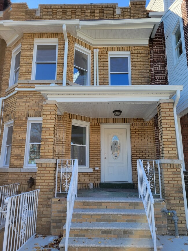 8540 102nd St, Unit 1