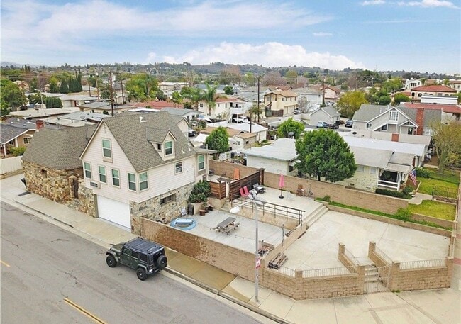 108 E Date St in Brea, CA - Building Photo - Building Photo