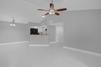 5725 Gatlin Ave in Orlando, FL - Building Photo - Building Photo