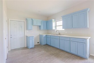 340 Eva St, Unit 1 in Elsa, TX - Building Photo - Building Photo