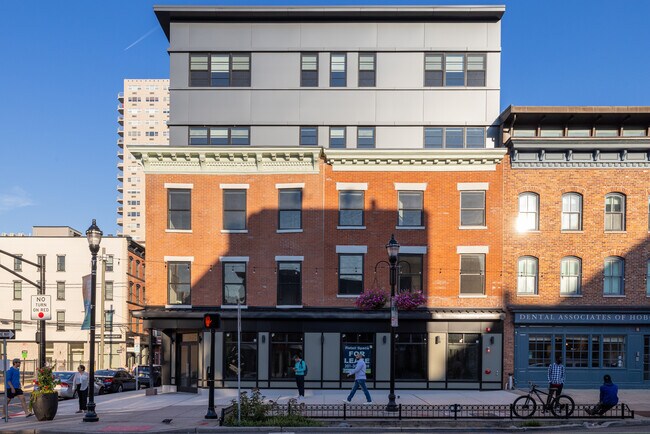 235 Washington St in Hoboken, NJ - Building Photo - Building Photo