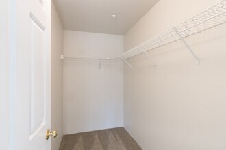 Selkirk Lodge Apartments in Spokane, WA - Building Photo - Interior Photo