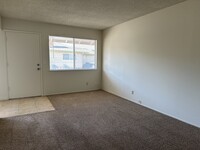 1089 Oakmont Dr, Unit 4 in San Jose, CA - Foto de edificio - Building Photo