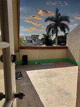 4087 Coral Springs Dr in Coral Springs, FL - Building Photo - Building Photo