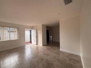 1563 W 81st St in Hialeah, FL - Building Photo - Building Photo