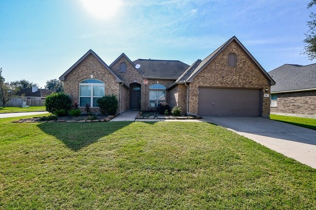 property at 1816 Oak Lodge Dr