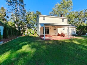 936 Durham Rd in Langhorne, PA - Foto de edificio - Building Photo