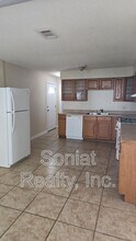 9300 Hayne Blvd in New Orleans, LA - Building Photo - Building Photo