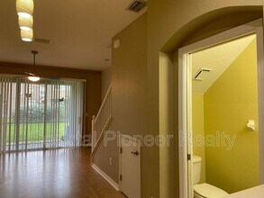 11221 Windsor Place Cir in Tampa, FL - Building Photo - Building Photo