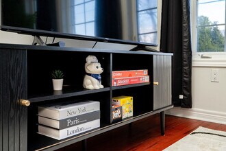 7003 Kalar Rd in Niagara Falls, ON - Building Photo - Building Photo