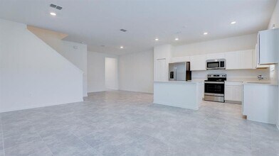 248 Nine Iron Dr in Davenport, FL - Building Photo - Building Photo