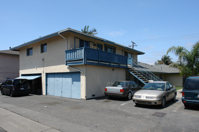 16642 Goldenwest St in Huntington Beach, CA - Building Photo - Building Photo