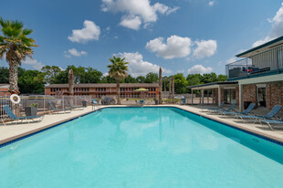 The Avenue Apartments