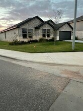 10518 Aberdeen Ave in Lubbock, TX - Building Photo - Building Photo