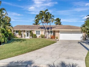 10432 Sandpiper Rd W in Bradenton, FL - Building Photo - Building Photo