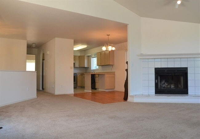 11906 Copper Mountain Dr in Anchorage, AK - Building Photo - Building Photo