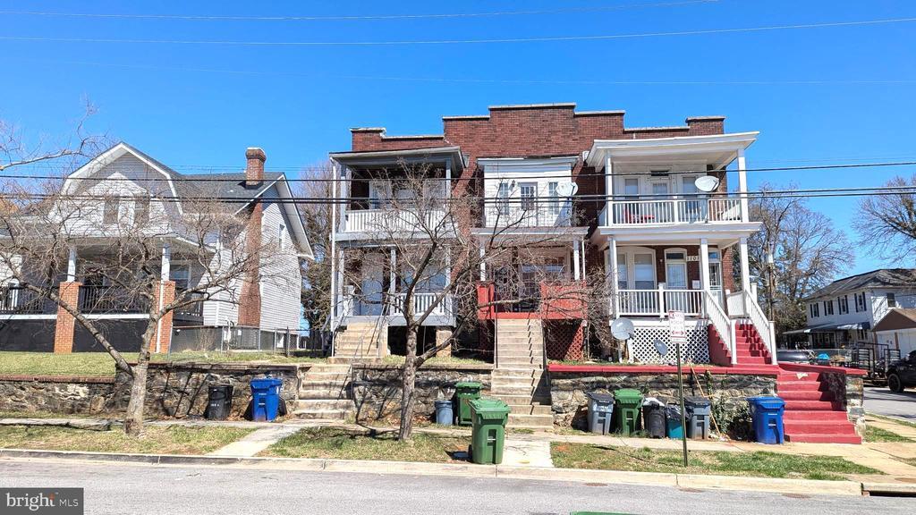 1105 Walnut Ave in Baltimore, MD - Building Photo