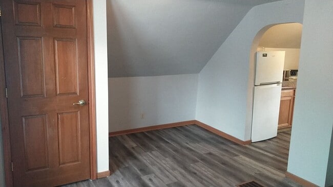 property at 1539 E Mason St