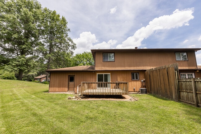 29 Innsbruck Ln in Belleville, IL - Building Photo - Building Photo