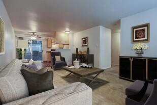 630 SW 150th Ave in Beaverton, OR - Building Photo