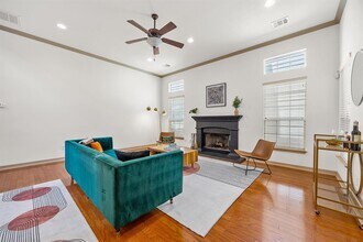 6704 Menchaca Rd in Austin, TX - Building Photo - Building Photo