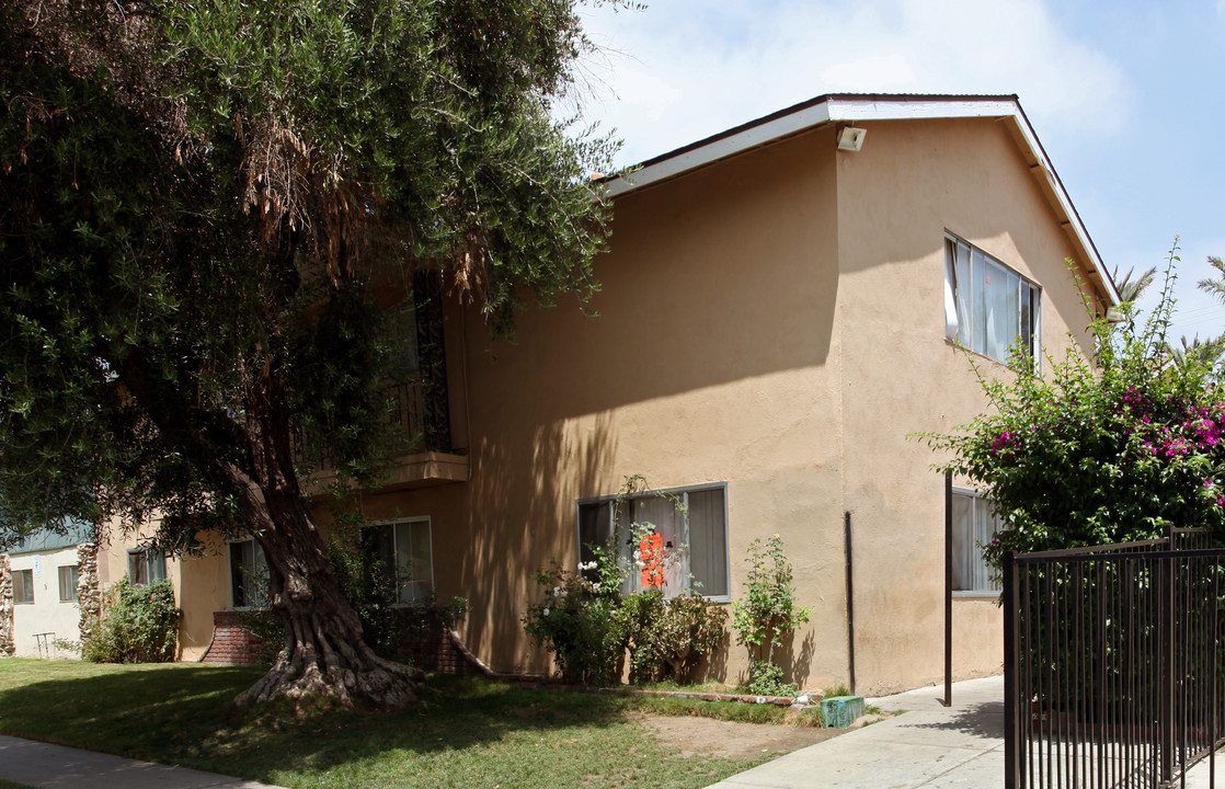 Wakefield Apartment Homes in Anaheim, CA - Building Photo