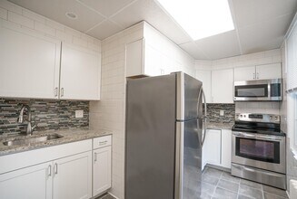 320 Simpson Pl in Peekskill, NY - Building Photo - Building Photo