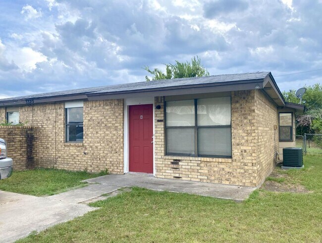 property at 3323 Chisholm Trail