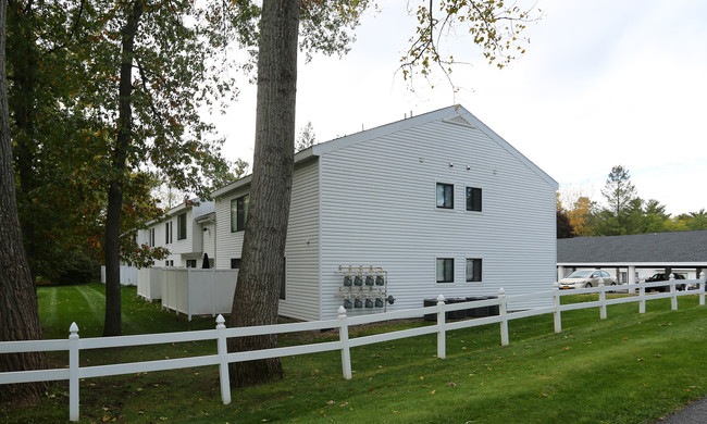 Brandywine Apartments in Guilderland, NY - Building Photo - Building Photo