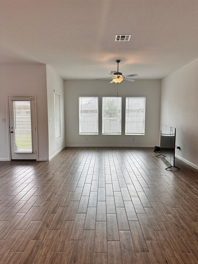 15126 Nettleton Ml in San Antonio, TX - Building Photo - Building Photo