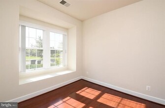 8934 Yellow Daisy Pl in Lorton, VA - Building Photo - Building Photo
