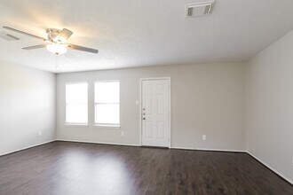 4931 Winding View Ln in Humble, TX - Building Photo - Building Photo