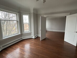 124 Broad St in Saint John, NB - Building Photo - Building Photo