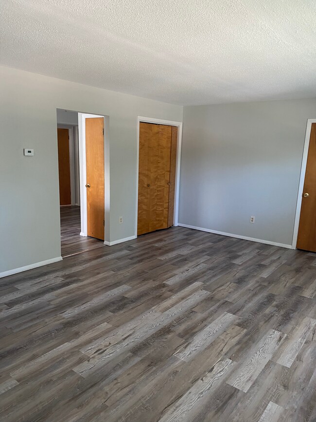 705 Hollycrest Dr in Champaign, IL - Building Photo - Building Photo