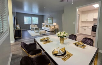 The Alexandra in Lexington, KY - Building Photo - Building Photo