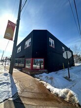 1127 N 3rd St, Unit 5 in Marquette, MI - Foto de edificio - Building Photo