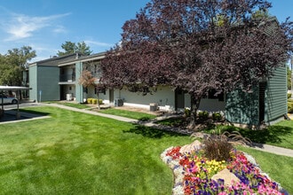 Aspenwood Apartments in West Valley City, UT - Foto de edificio - Building Photo