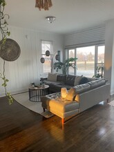 3581 S Kinnickinnic Ave, Unit 3581 S Kinnickinnic Ave in St. Francis, WI - Building Photo - Building Photo