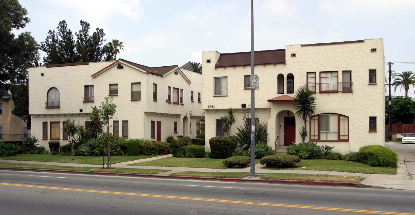 1741 Crenshaw Blvd in Los Angeles, CA - Building Photo