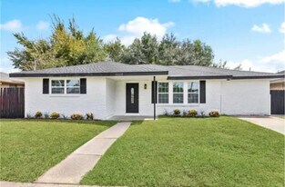4859 Bundy Rd in New Orleans, LA - Building Photo