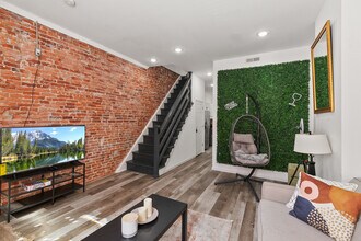 1711 Edgley St, Unit 2 in Philadelphia, PA - Building Photo - Building Photo